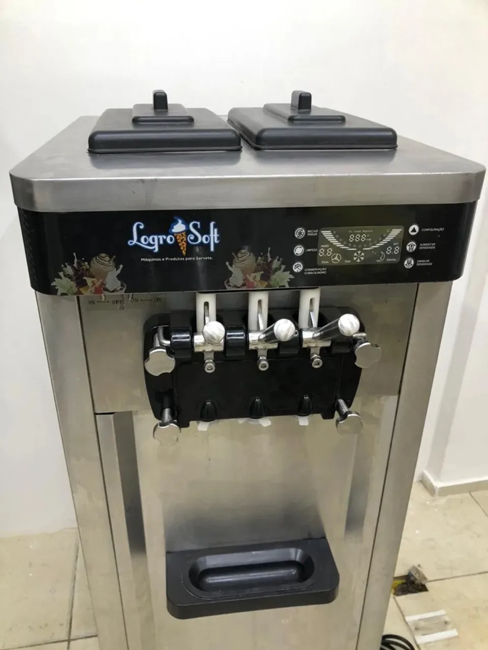 Manutenção de máquina de sorvete Logro Soft